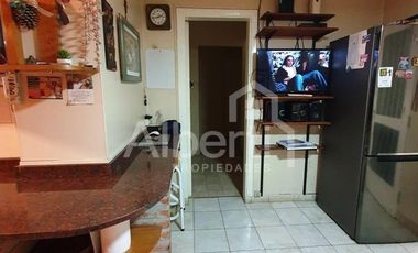VENTA HERMOSO CHALET EN HAEDO- BARRIO GÜEMES.