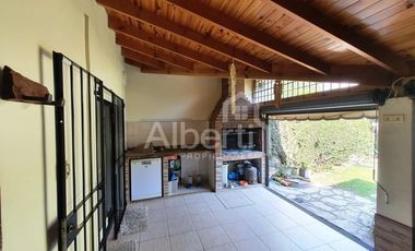 VENTA HERMOSO CHALET EN HAEDO- BARRIO GÜEMES.