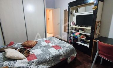 VENTA HERMOSO CHALET EN HAEDO- BARRIO GÜEMES.
