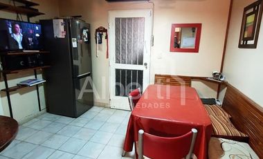 VENTA HERMOSO CHALET EN HAEDO- BARRIO GÜEMES.