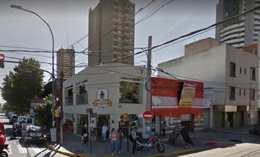 PROPIEDAD CÉNTRICA SOBRE AV PERÓN, ÚNICA ESQUINA EN VENTA