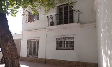 Casa en alquiler para uso comercial en Mendoza