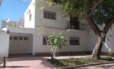 Casa en alquiler para uso comercial en Mendoza
