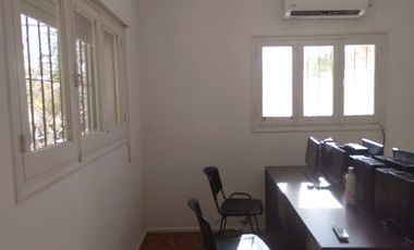 Casa en alquiler para uso comercial en Mendoza