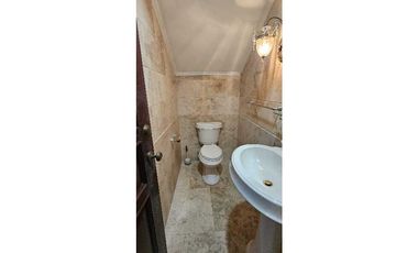 Venta de exclusiva Casa Unifamiliar en Camino de Cruces (Remate)