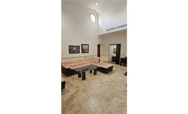 Venta de exclusiva Casa Unifamiliar en Camino de Cruces (Remate)