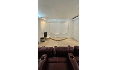 Venta de exclusiva Casa Unifamiliar en Camino de Cruces (Remate)