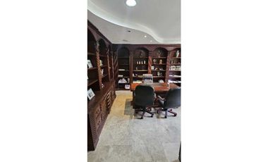 Venta de exclusiva Casa Unifamiliar en Camino de Cruces (Remate)