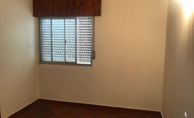 ALQUILER - PH 3 AMBIENTES CON PATIO - VILLA  MADERO - SIN EXPENSAS