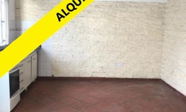 ALQUILER - PH 3 AMBIENTES CON PATIO - VILLA  MADERO - SIN EXPENSAS