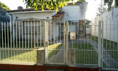 CHALET DE 4 AMBIENTES BANFIELD