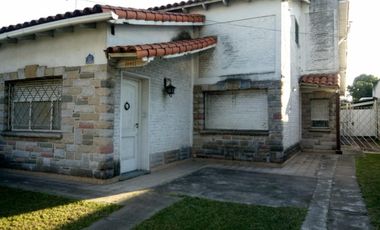 CHALET DE 4 AMBIENTES BANFIELD