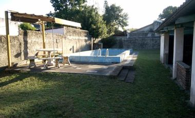 CHALET DE 4 AMBIENTES BANFIELD