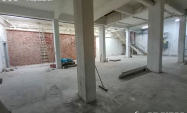 EDIFICIO EN BLOCK de 1877 M2 con atención al público y depósito en Alquiler Sin expensas