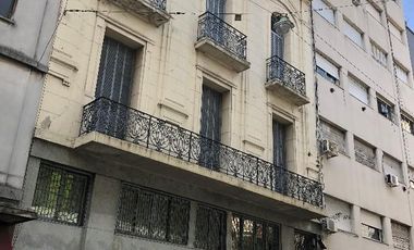 EDIFICIO EN BLOCK de 1877 M2 con atención al público y depósito en Alquiler Sin expensas