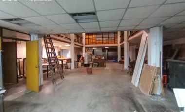 EDIFICIO EN BLOCK de 1877 M2 con atención al público y depósito en Alquiler Sin expensas