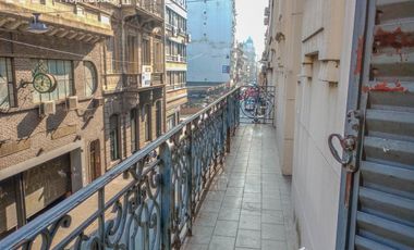 EDIFICIO EN BLOCK de 1877 M2 con atención al público y depósito en Alquiler Sin expensas