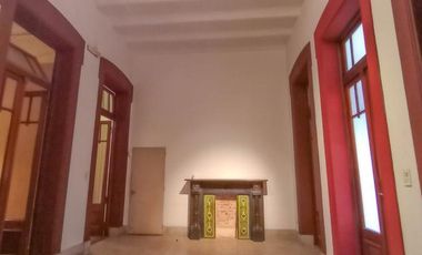 EDIFICIO EN BLOCK de 1877 M2 con atención al público y depósito en Alquiler Sin expensas