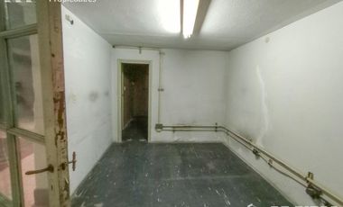 EDIFICIO EN BLOCK de 1877 M2 con atención al público y depósito en Alquiler Sin expensas