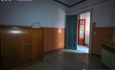 EDIFICIO EN BLOCK de 1877 M2 con atención al público y depósito en Alquiler Sin expensas