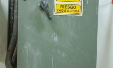 EDIFICIO EN BLOCK de 1877 M2 con atención al público y depósito en Alquiler Sin expensas