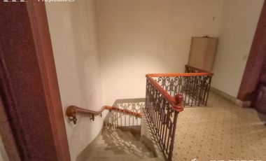 EDIFICIO EN BLOCK de 1877 M2 con atención al público y depósito en Alquiler Sin expensas