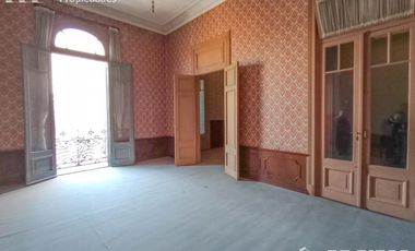 EDIFICIO EN BLOCK de 1877 M2 con atención al público y depósito en Alquiler Sin expensas