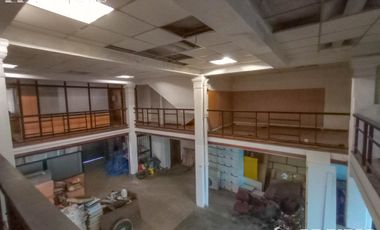 EDIFICIO EN BLOCK de 1877 M2 con atención al público y depósito en Alquiler Sin expensas