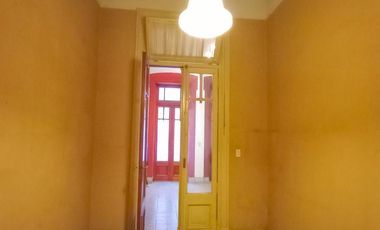EDIFICIO EN BLOCK de 1877 M2 con atención al público y depósito en Alquiler Sin expensas