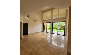 Alquiler Casa en Costa del Este, La Antigua