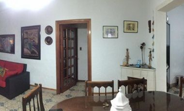 IMPECABLE CASA DE 3 AMB