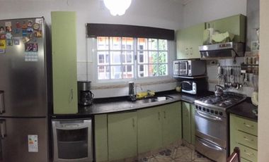 IMPECABLE CASA DE 3 AMB