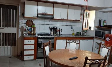 EXCELENTE  PROPIEDAD EN BARRIO INGLES