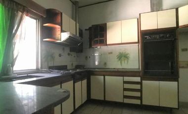 Local comercial c/ viviendas sobre Av. H. Yrigoyen- Burzaco