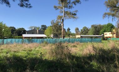 Terreno Lotes Quinta 830m2  - La Reja FINANCIA