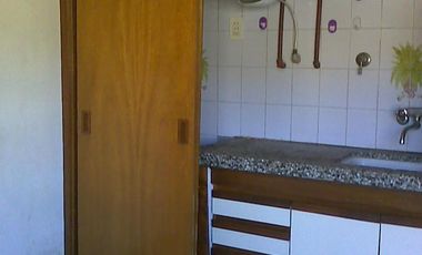 Departamento u Oficina comercial en VENTA sobre importante esquinacomercial de Adrogué.