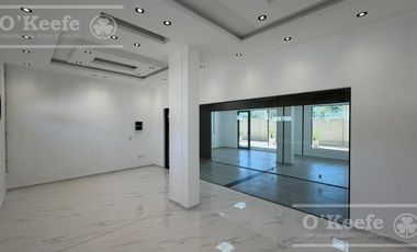 Local comercial con cochera a estrenar - Hudson - Berazategui