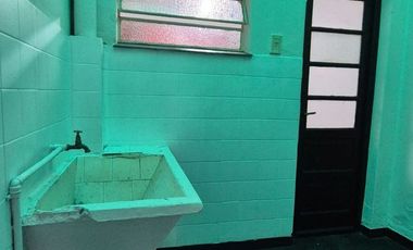 MUY LINDA CASA EN ALQUILER ( USO VIVIENDA U OFICINA) EXCELENTE UBICACIÓN.-