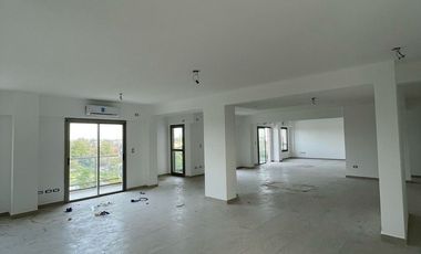VENTA DE OFICINAS SEMIPISO - CENTRO DE HURLINGHAM