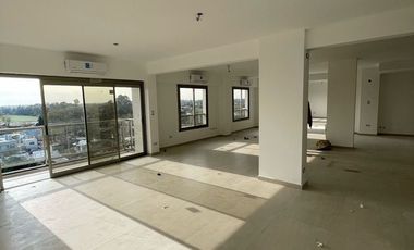 VENTA DE OFICINAS SEMIPISO - CENTRO DE HURLINGHAM