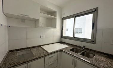 VENTA DE OFICINAS SEMIPISO - CENTRO DE HURLINGHAM