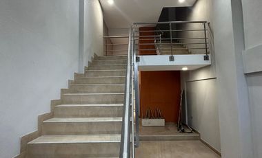 VENTA DE OFICINAS SEMIPISO - CENTRO DE HURLINGHAM