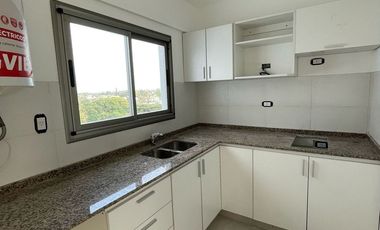 VENTA DE OFICINAS SEMIPISO - CENTRO DE HURLINGHAM