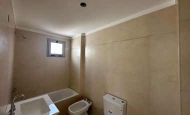 VENTA DE OFICINAS SEMIPISO - CENTRO DE HURLINGHAM