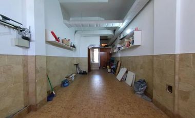 Excelente Chalet en dos plantas con pileta climatizada y quincho en Banfield Este