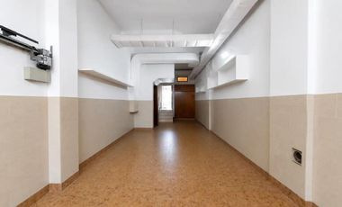 Excelente Chalet en dos plantas con pileta climatizada y quincho en Banfield Este