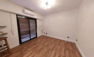 Excelente Chalet en dos plantas con pileta climatizada y quincho en Banfield Este