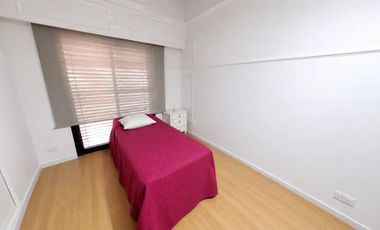 Excelente Chalet en dos plantas con pileta climatizada y quincho en Banfield Este