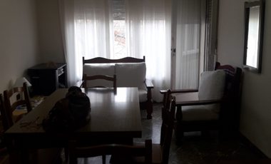 hermoso departamento con 2 dormitorios excelente ubicacion primer piso x escalera
