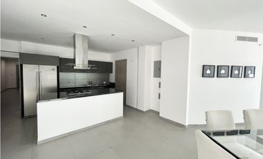 PH YACHT CLUB / AVENIDA BALBOA / VENTA